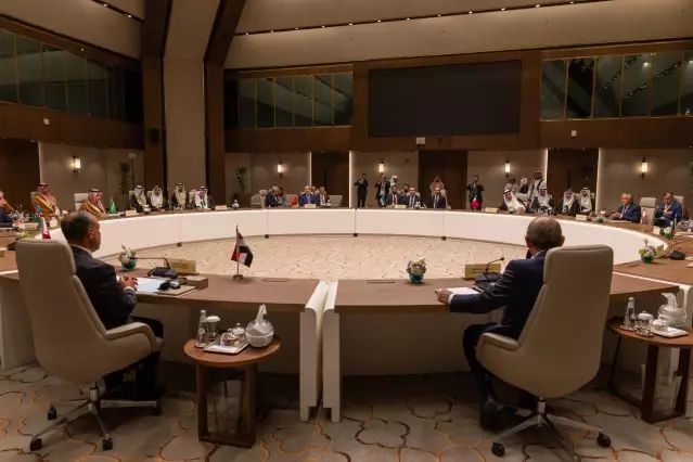 12 Ülke Ortak Bildiriyle İran'ın Bölgesel Saldırılarını Kınadı