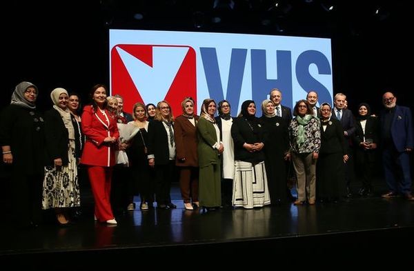 Viyana'da Göbeklitepe Temalı El Emeği Çanta Sergisi Açıldı