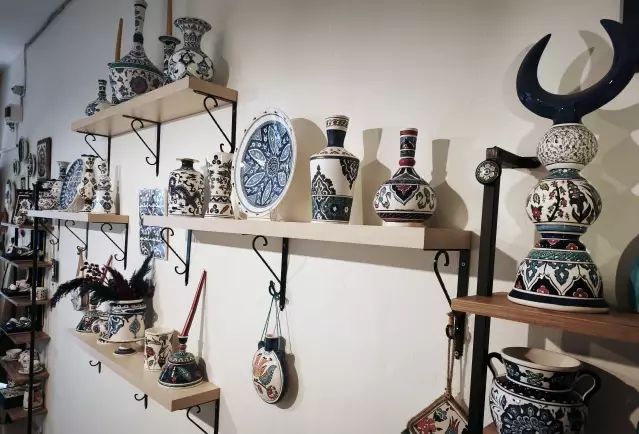 Merve Kara, Kültür ve Turizm Bakanlığı'ndan Çini Sanatı Unvanı Aldı