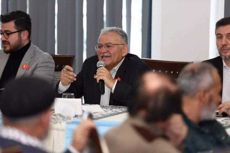 Memduh Büyükkılıç Gönüllü Kültür Kuruluşlarıyla Kayseri’nin Geleceğini Görüştü