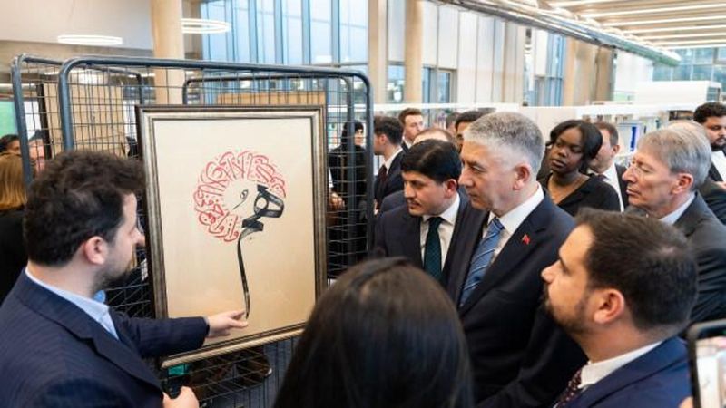 Albayrak Grubu'nun Hâne İslam Sanatları Sergisi Paris'te Açıldı