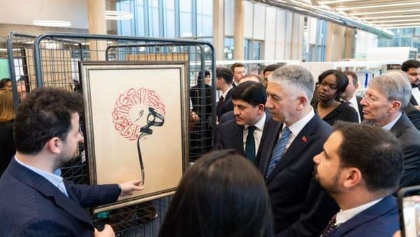 Albayrak Grubu'nun Hâne İslam Sanatları Sergisi Paris'te Açıldı