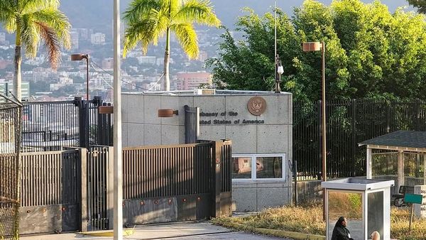 ABD, Venezuela Büyükelçiliğini Yedi Yıl Sonra Yeniden Açtı