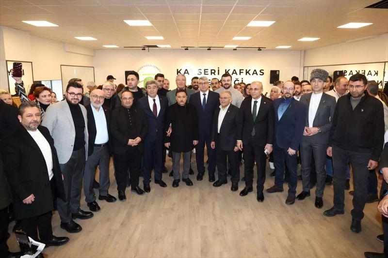 Başkan Büyükkılıç, Kayseri Kafkas Derneği Yeni Hizmet Binası Açılışına Katıldı