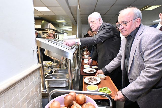 Müsavat Dervişoğlu, Sincan'daki Savunma Sanayi Fabrikasını Ziyaret Etti