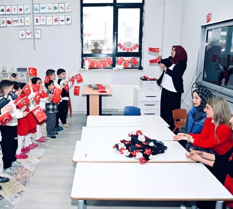 Milletvekili Ölmeztoprak, Hatunsuyu Saray İlkokulu Öğrencileriyle Bir Araya Geldi