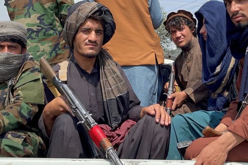 Taliban'dan Sakal Uzunluğu Kuralı: Kısa Kesim Yapan Berberler Gözaltına Alınıyor