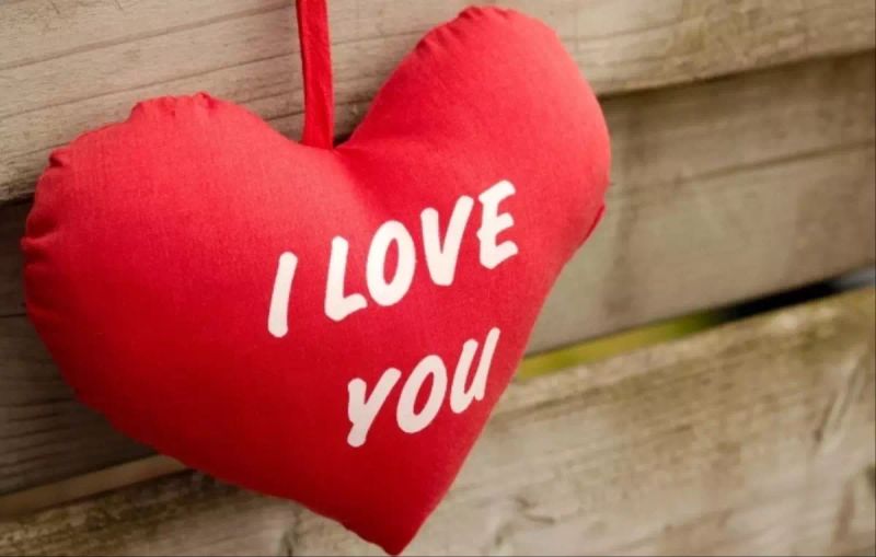 En Güzel ve Anlamlı 14 Şubat Sevgililer Günü Mesajları