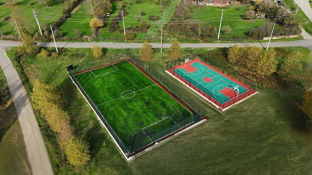 Sakarya'da Gençler İçin Yeni Spor Alanları ve Altyapı Yatırımları Devam Ediyor
