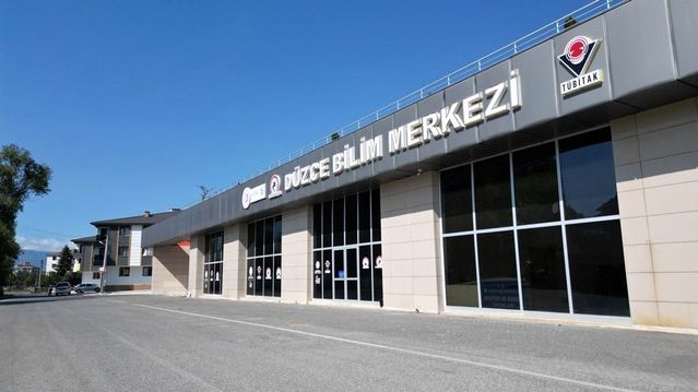 Düzce Bilim Merkezi Nisan'da 6 Atölye ile Gençleri Bilimle Buluşturuyor