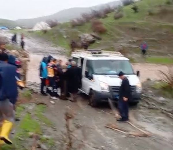 Siirt'te Sağanakta Mahsur Kalan Kadın Kalp Krizi Sonrası Hayatını Kaybetti