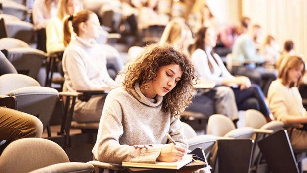 Vakıf Üniversitelerinde 2026'da Kontenjanlarda Azalma Bekleniyor