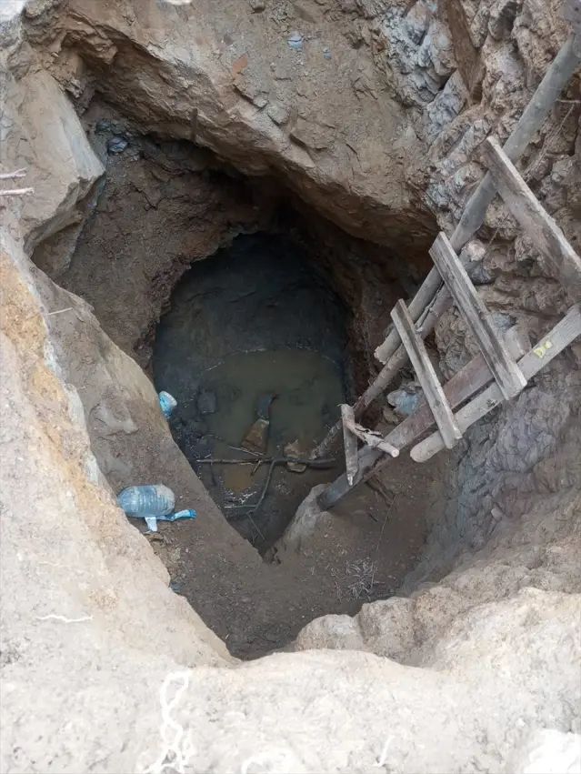 Kırıkkale Bahşili'de Define Kazısı Yapan 4 Şüpheli Yakalandı