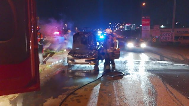 Silivri'de Seyir Halindeki Otomobil Alevlere Teslim Oldu