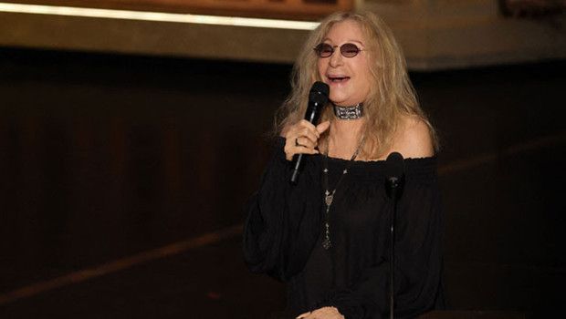 Barbra Streisand, Robert Redford'a Olan Karşılıksız Aşkını Oscar Töreninde Duygusal Bir Konuşmayla Anlattı