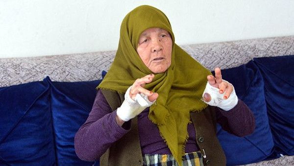 Yaşlı Kadına Komşusu Bıçak Zoruyla Girdi, Altınlarını Çaldı