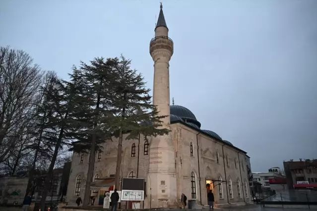 Isparta Ulu Camii Restore Edilerek Bayram Namazıyla Yeniden Açıldı