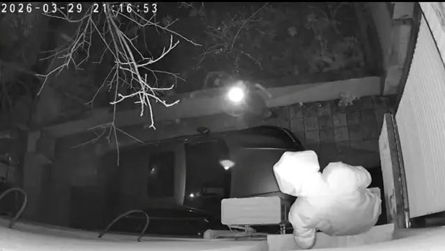 İzmir Buca'da Hırsızlık Girişimi Güvenlik Kamerasına Yansıdı