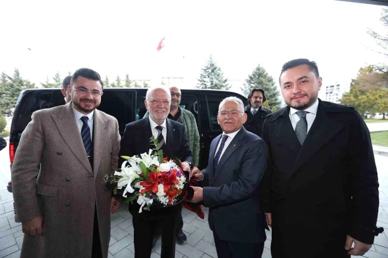 AK Parti Genel Başkan Vekili Elitaş, Başkan Büyükkılıç'ı Ziyaret Etti