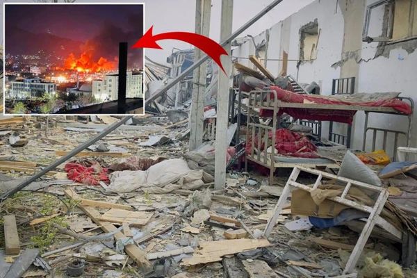 Afganistan’daki Saldırıda 400 Kişi Yaşamını Yitirdi, Kurtulanlar Kıyamet Anlarını Anlattı