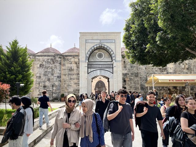 Karnaval Ziyaretçileri Tarsus’un Tarihi ve Kültürel Zenginliklerini Keşfetti