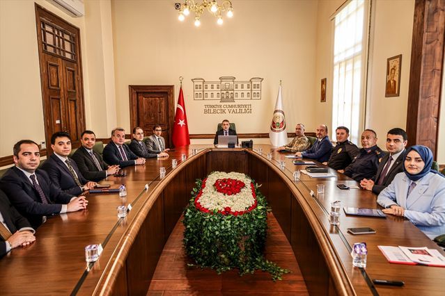 Bilecik'te Asayiş ve Güvenlik Toplantısı Vali Sözer Başkanlığında Gerçekleşti