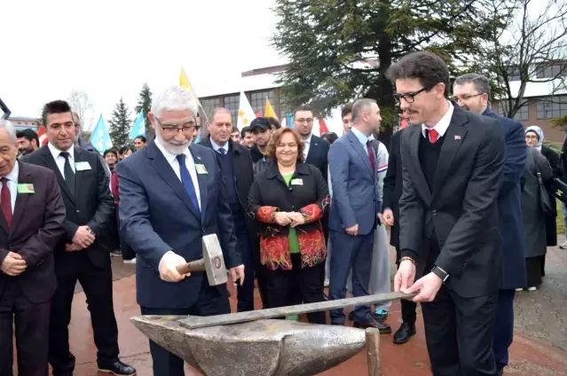 BAİBÜ'de Coşkulu Nevruz Bayramı Kutlamaları