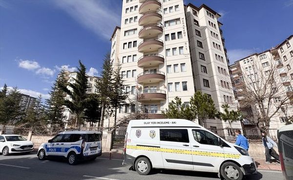 Kayseri'de Otizmli Çocuk Balkondan Düşerek Hastaneye Kaldırıldı