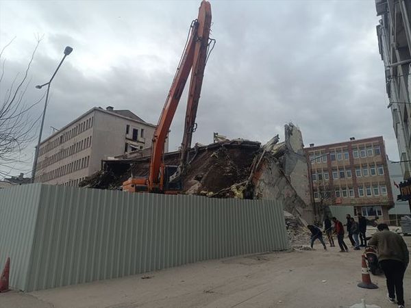 Keşan'da Talimatı İhlal Eden Yükleniciye 160 Bin Lira Ceza Verildi
