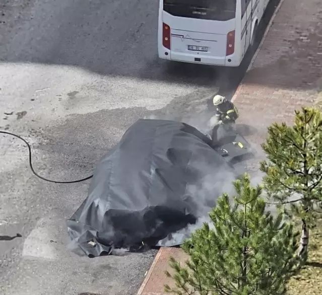 Kayseri'de Elektrikli Araçta Çıkan Yangın Söndürüldü