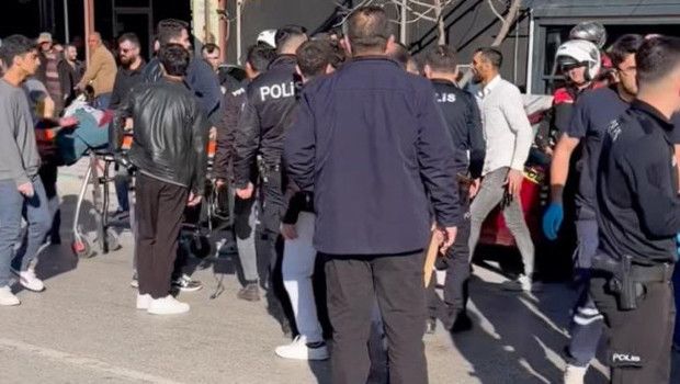 Manisa Akhisar'da Bıçaklı Kavga: 1 Ölü, 2 Ağır Yaralı