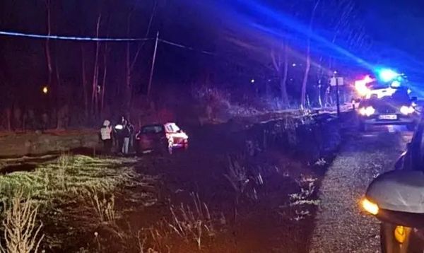 Tavşanlı'da Yağışlı Yolda Takla Atan Araçta 1 Kişi Yaralandı