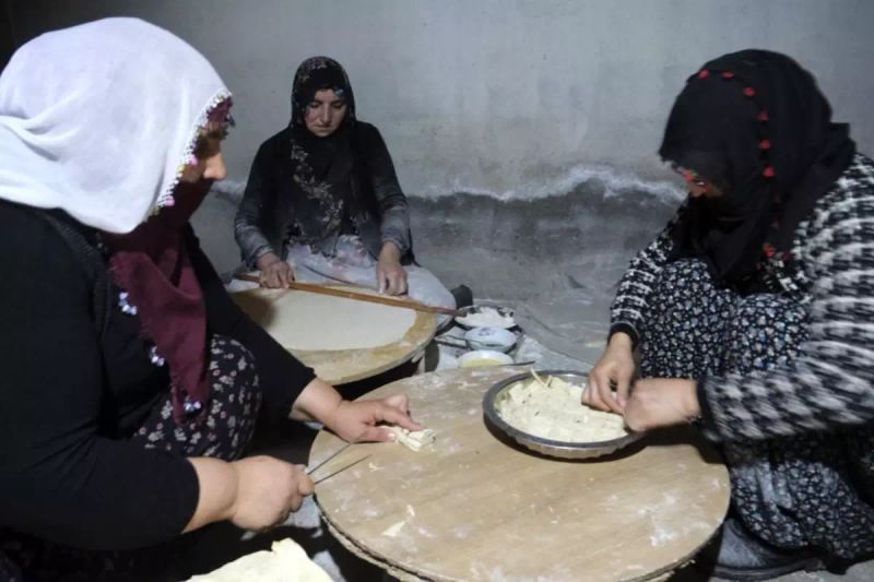 Erzincan'da Ramazan İçin Geleneksel Lezzetler İmeceyle Hazırlanıyor