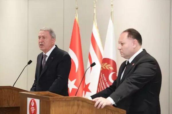 Öztürkler: Türk Askeri Kıbrıs'ta Barışın Garantisi