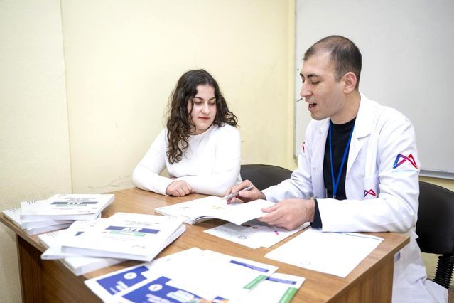 Mersin’de Görme Engelli Öğrenciye Ücretsiz Eğitim Desteği Sağlanıyor