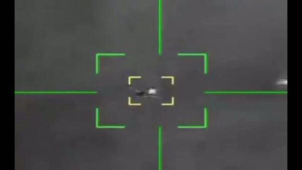 İran, ABD A-10 Savaş Uçağının Vurulma Anlarını Kayıtlara Geçirdi