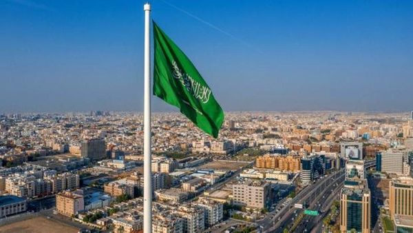 Suudi Arabistan’da Yoğun Yağışlar Nedeniyle Eğitim 1 Günlüğüne Durdu