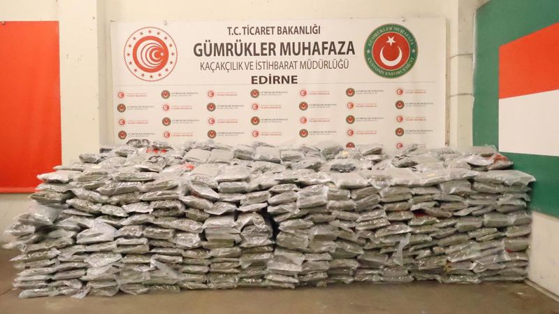 Kapıkule'de 1,413 Ton Esrar Ele Geçirildi, Değeri 1.27 Milyar TL
