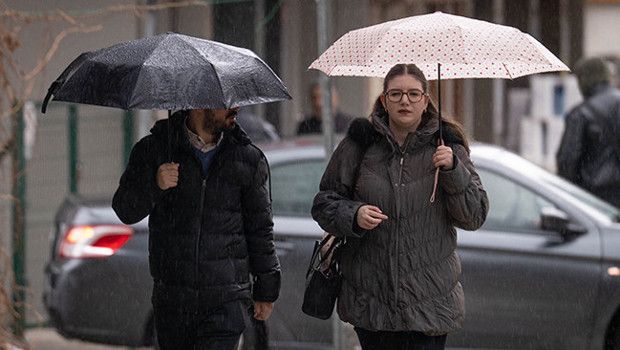 Meteoroloji Uyardı: Kuvvetli Sağanak Yağışlar Başlıyor, Bazı İllerde Dikkat