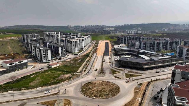 Bursa Büyükşehir’den Yeni Yerleşim Bölgelerinde Modern Yol Çalışmaları