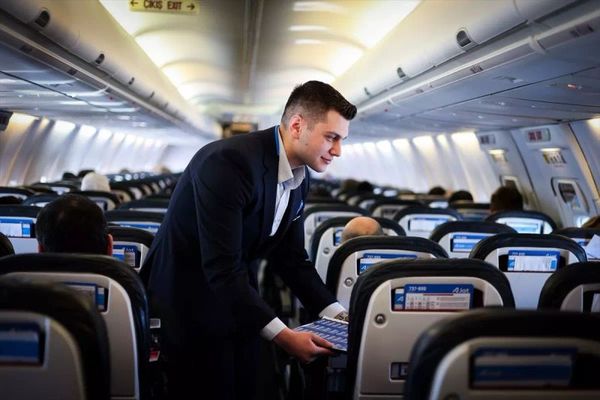 AJet İstanbul ve Ankara'dan Tiran'a Haftalık Uçuşlara Başladı