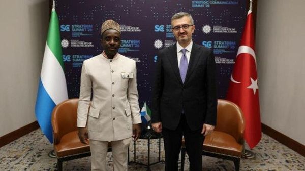 İletişim Başkanı Duran, Sierra Leone Bakanı Bah ile STRATCOM 2026'da Görüştü