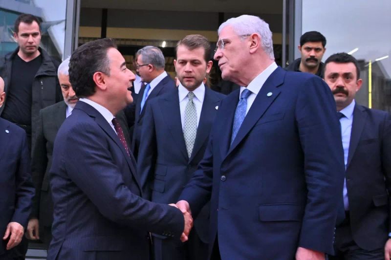 Babacan ve Dervişoğlu Türkiye'nin Güncel Sorunlarını Ortak Basın Toplantısında Değerlendirdi