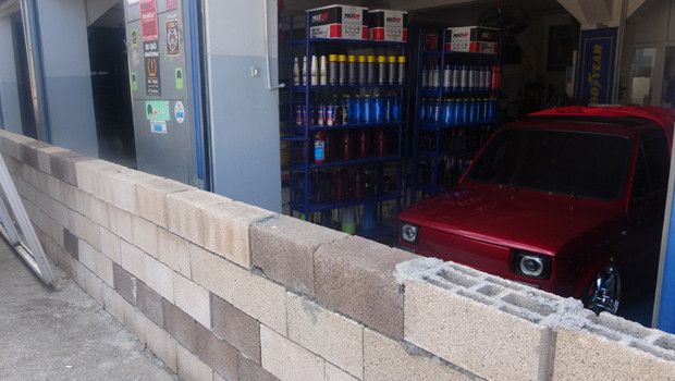 Komşular Arasındaki Yer Tartışması Duvar Örülmesine Neden Oldu