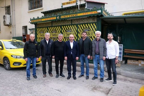 Gürhan Albayrak Esnafla Buluşarak Taksi Sektörünün Taleplerini Dinledi