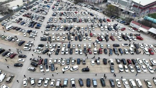 Bursa İkinci El Otomobil Pazarında Bayram Öncesi Alım Satım Durdu