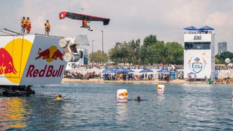 Red Bull Uçuş Günü 4 Yıl Sonra Caddebostan’da Yeniden Başlıyor