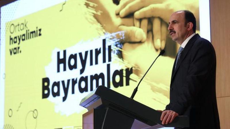 Başkan Altay, Konya Büyükşehir Çalışanlarıyla Bayramlaştı: "Biz Güçlü Bir Aileyiz"