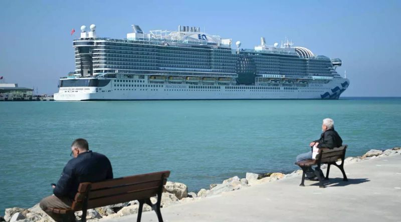 Sun Princess Kruvaziyer Gemisi 2026'nın İlk Seferiyle Kuşadası'na Ulaştı