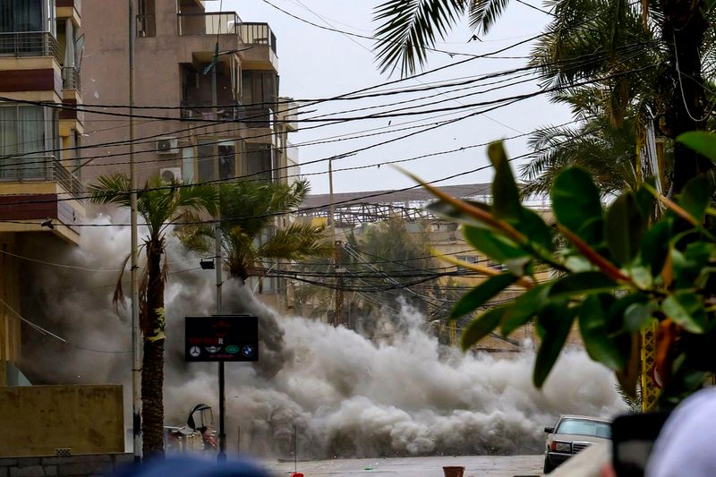 Lübnan Sağlık Bakanlığı: İsrail Saldırılarında Ölü Sayısı 1497'ye Ulaştı